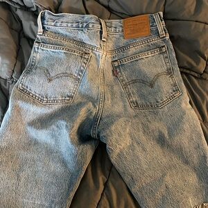 LEVIS SHORTS